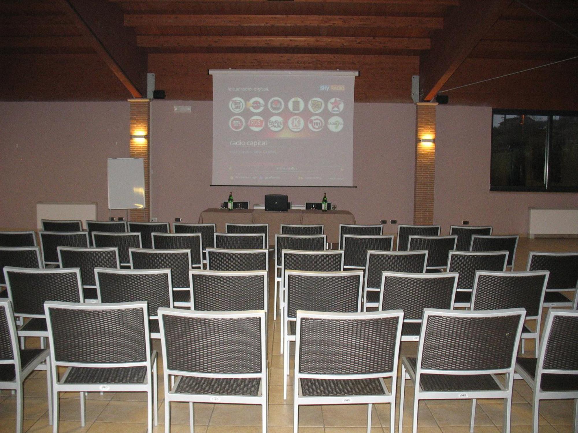 Life Sport Hotel Mentana Екстериор снимка