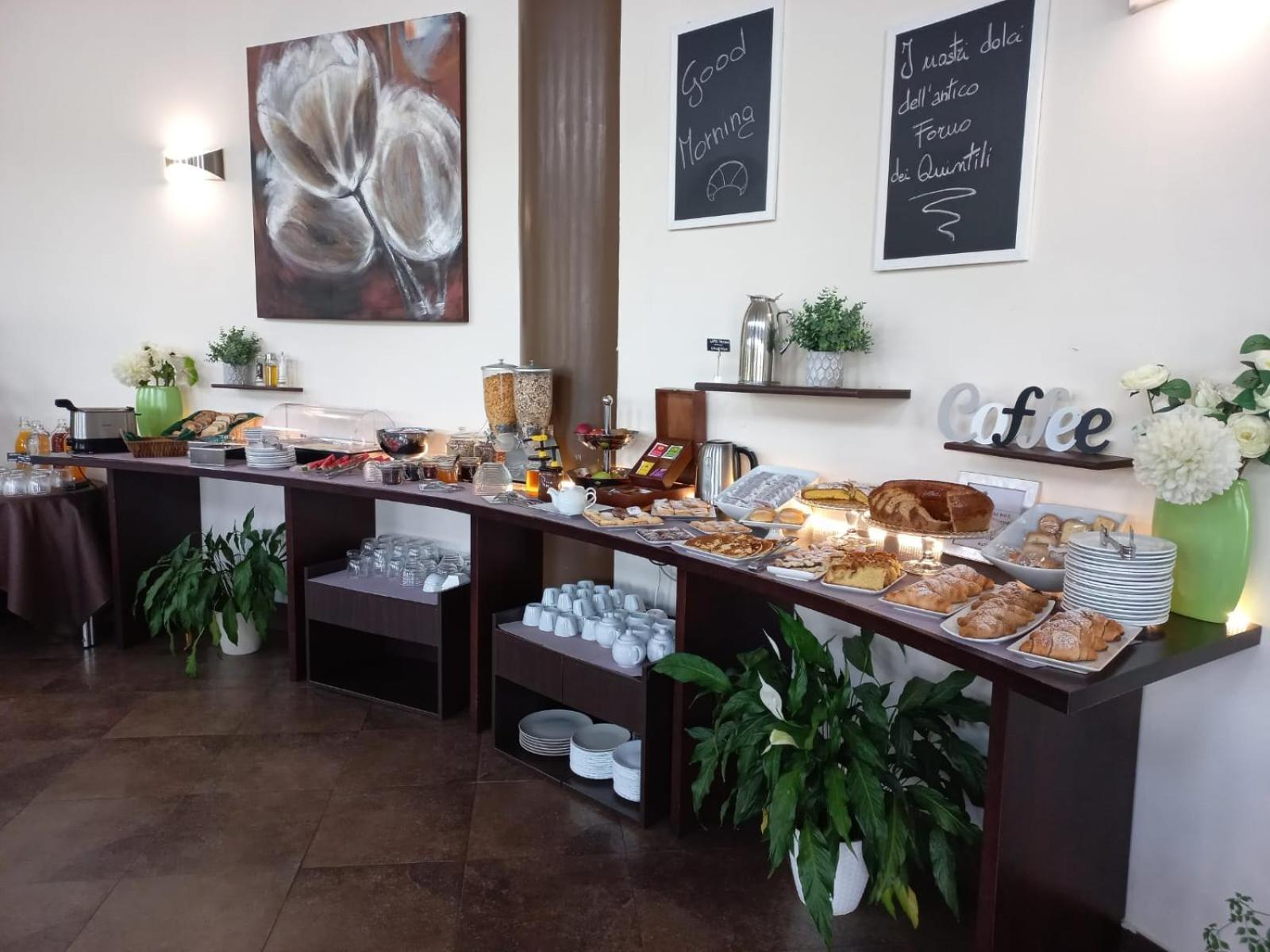 Life Sport Hotel Mentana Екстериор снимка